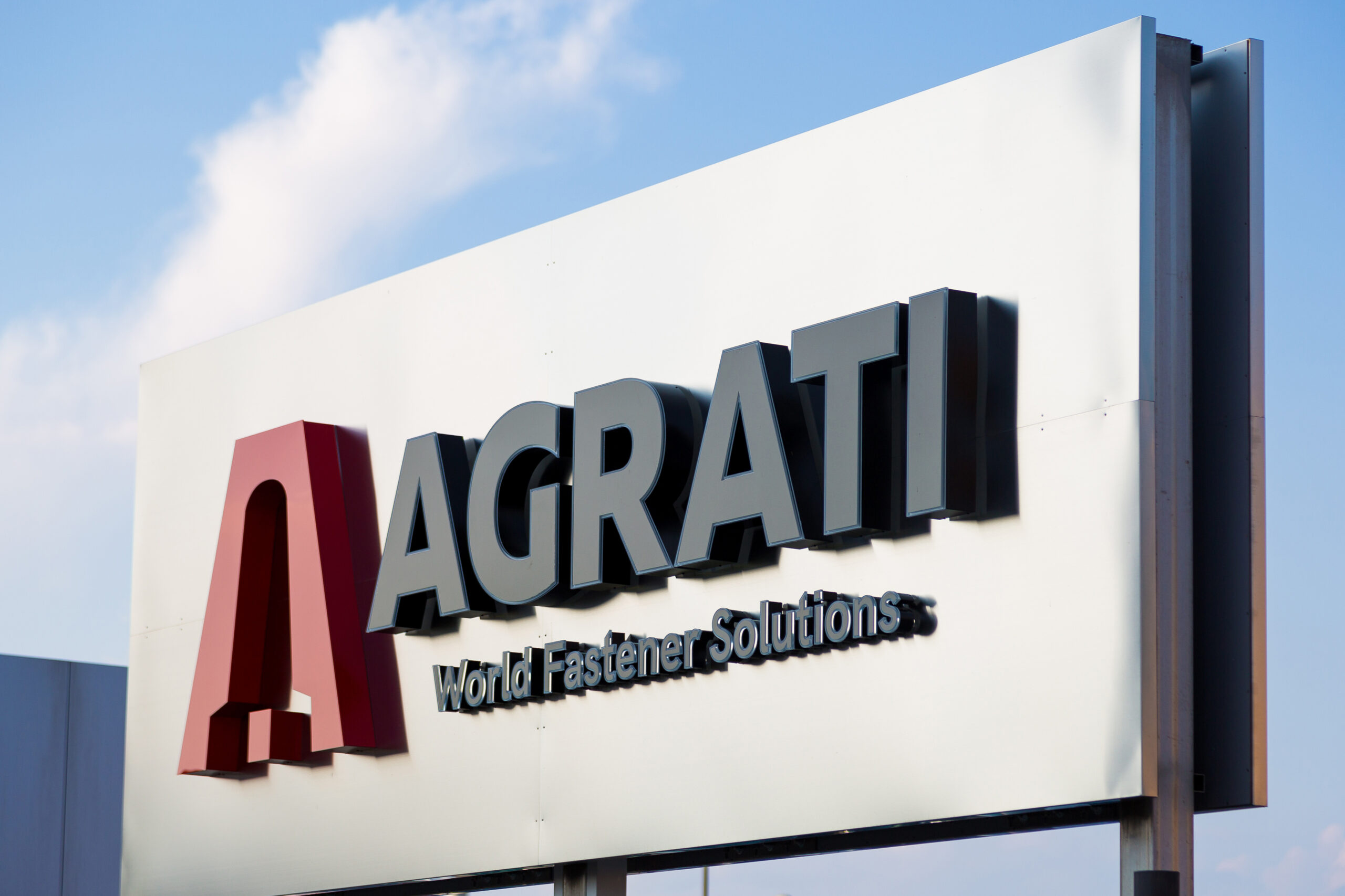 AGRATI POSTPONES THE OPENING OF ITS SHARE CAPITAL TO THE MARKET